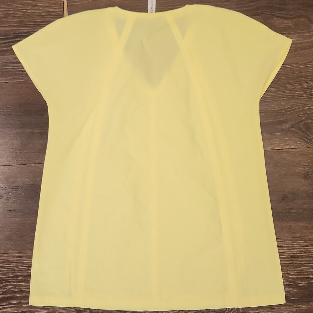 ❤️ NWOT! ATHLETA V-NECK BOULEVARD TOP, XS - Picture 11 of 11